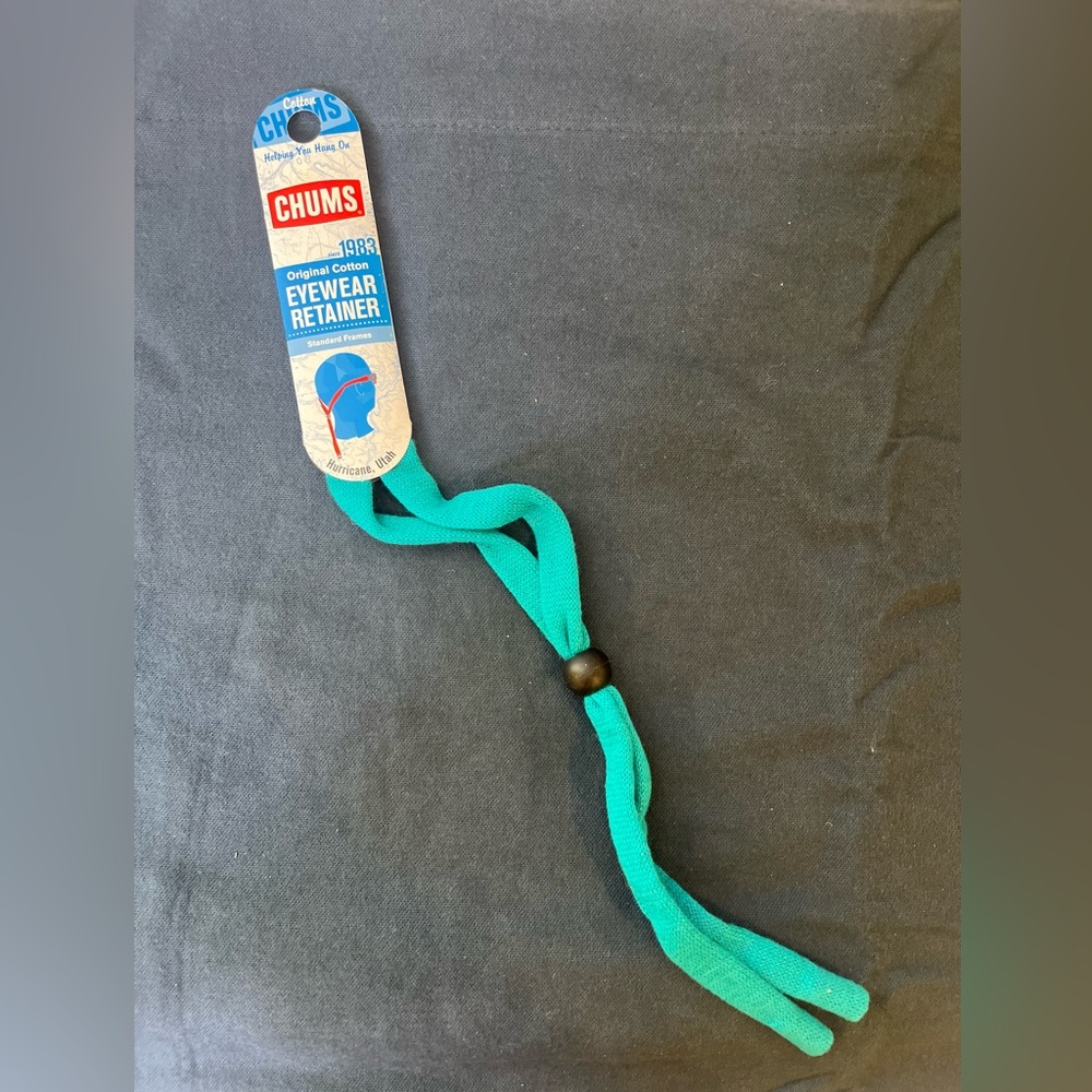 Chums - new with tags - eyewear retainer
